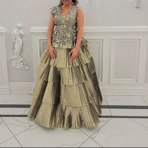 Elegant Gold Tiered Wedding Dress